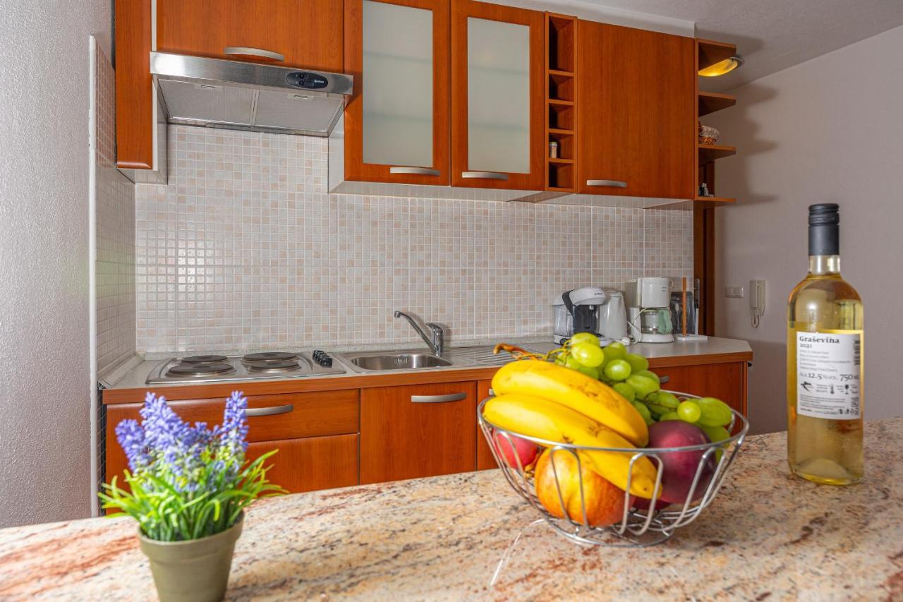 Apartments Lacic 2 Crikvenica Extérieur photo